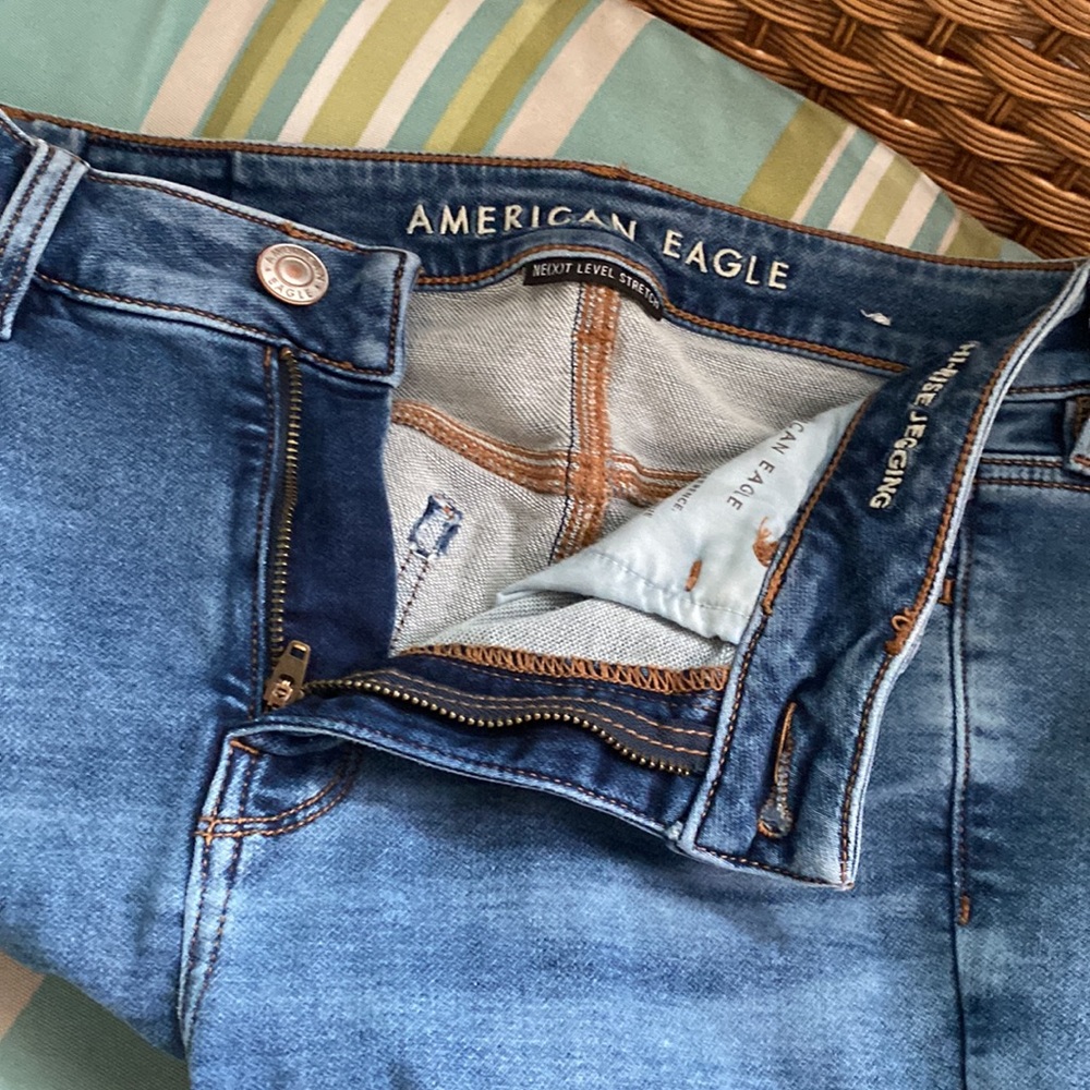 Distressed jeans - Picture 3 of 3